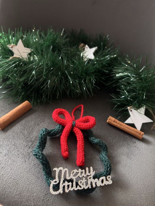 Ръчно изработени декорации от прежда