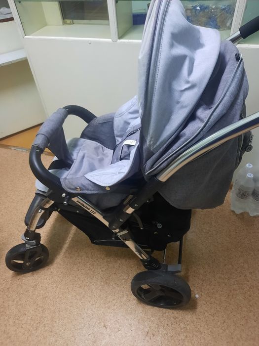 Продаю коляску детскую