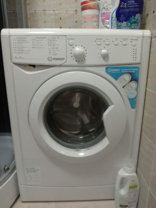 Продам стиральную машинку индезит