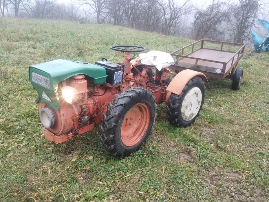 Tractoraș 4x4 articulat