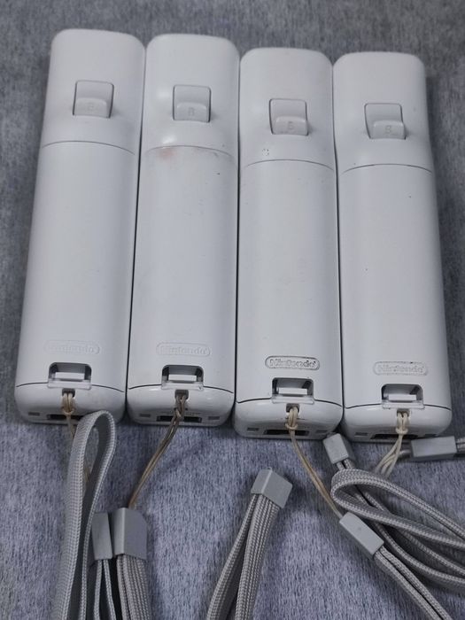 Telecomandă Nintendo Wii Remote originală RVL 003 albă