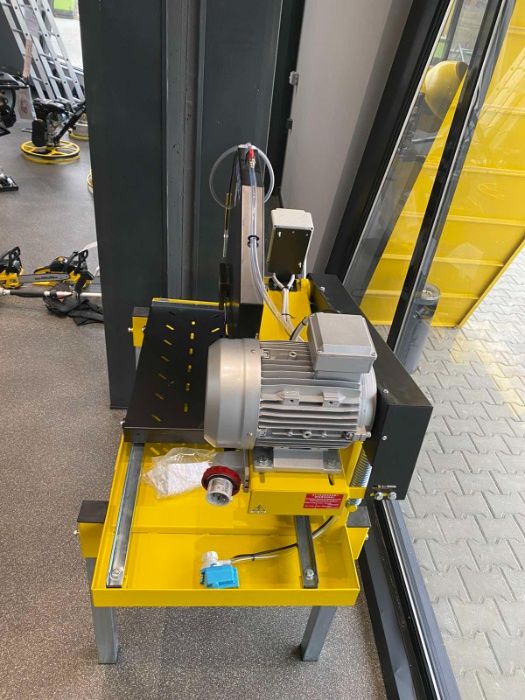 Отрезни маси под НАЕМ с Разчен диаметър от 230 до 650 от Рентекс