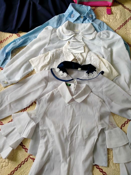 Продам школьный рюкзак и одежду