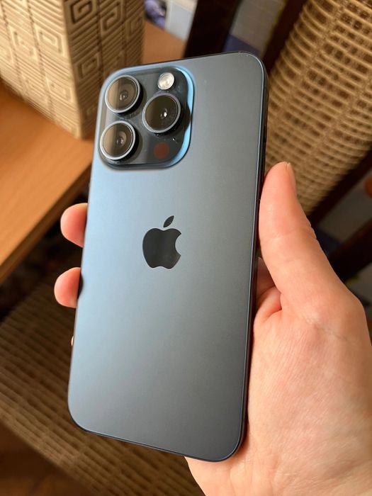 iPhone 15 pro Sim+Esim