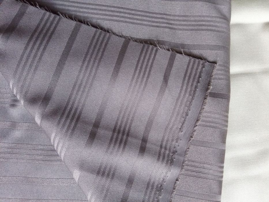 Парче кафяв плат от социализма