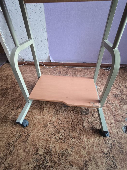 Стол компьютерный