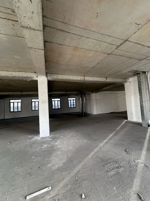 Сдам в аренду 560м2 в центре города Яккасарай