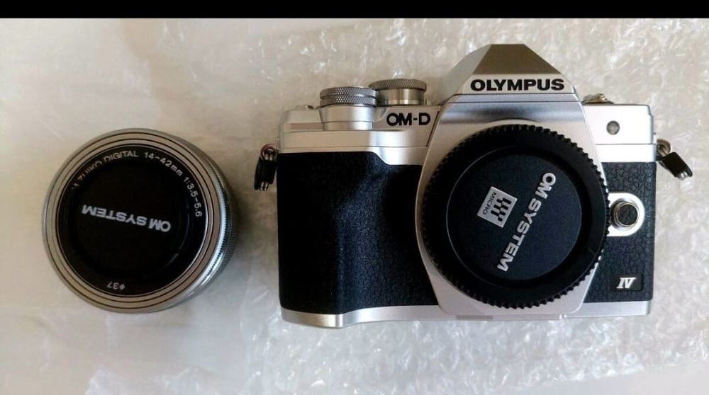 Фотоапарат Olympus E-M10 MARK IV