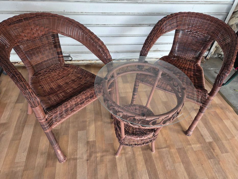 Ратанова маса с два стола