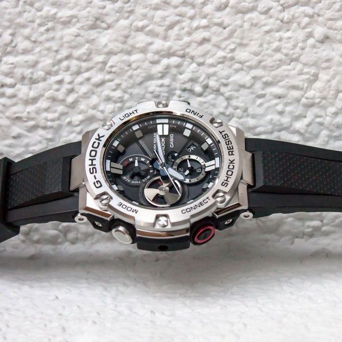 Часы G-shock gst-b100 оригинал, новые.