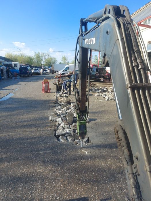 Miniexcavator de închiriat Craiova, Dolj