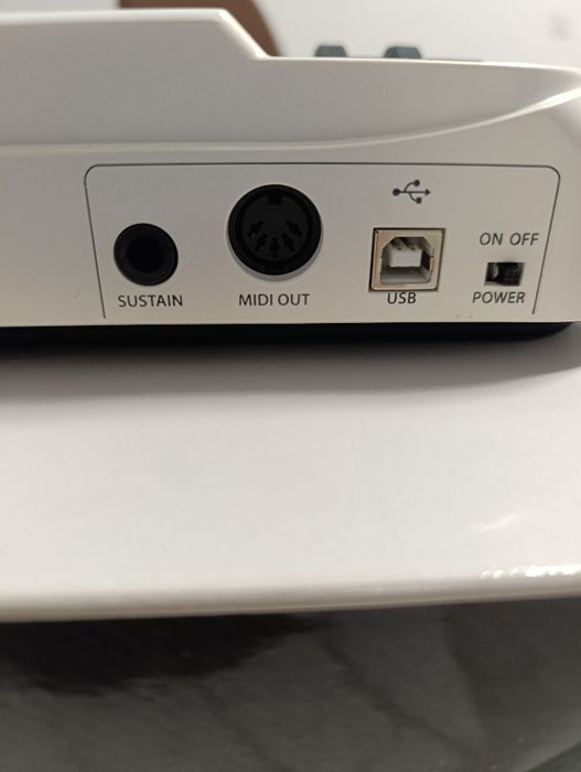 Midi keyboard Samson Carbon 61