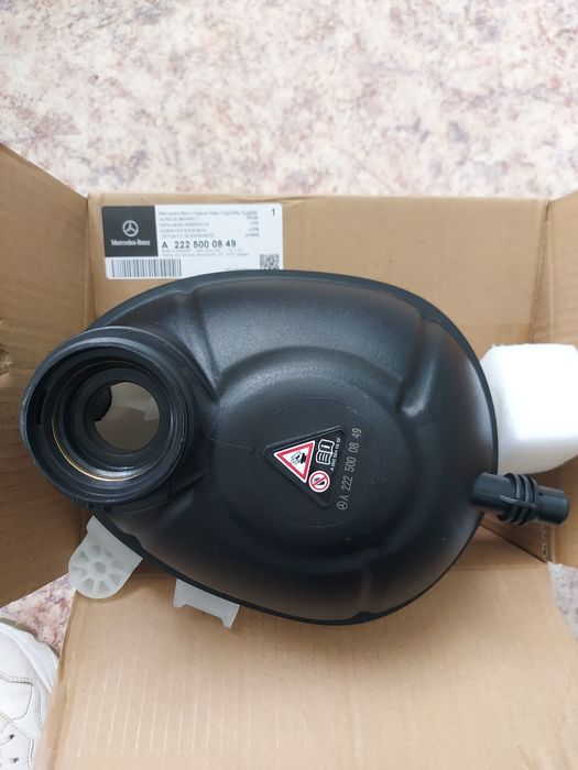 Расширительный бачок на w222,c217 Mercedes..S400,S500,S63amg