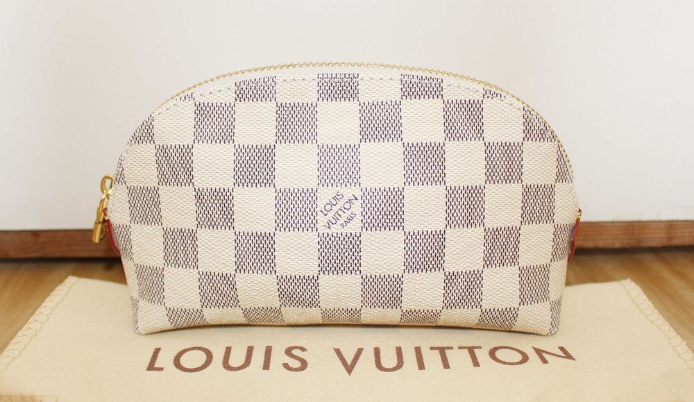 Козметична чанта Louis Vuitton