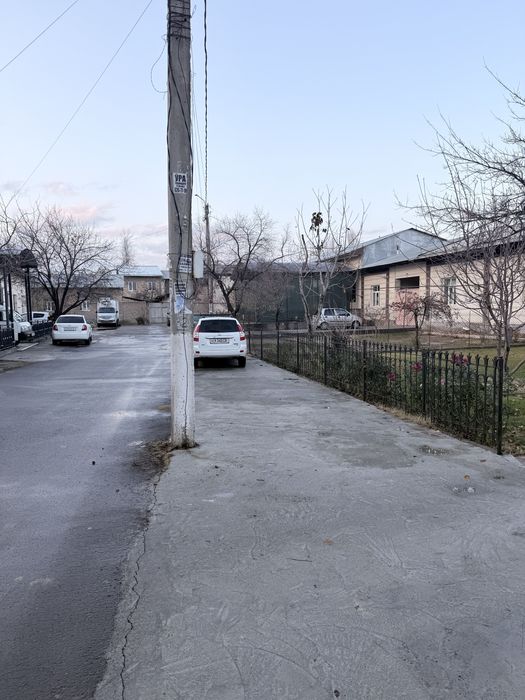 Ховли сотилади Тошкент шахар бектемир тумани 6 сотих яшашга тайёр уй