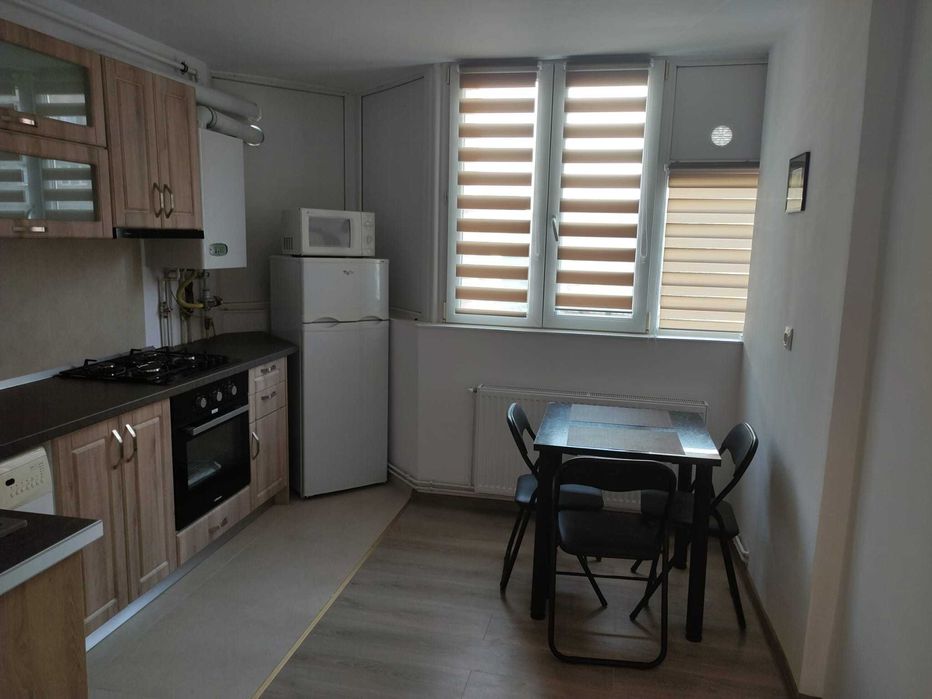 Închiriez apartament, zona Mărăști