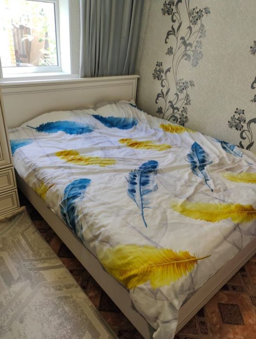 Двухспальная кровать