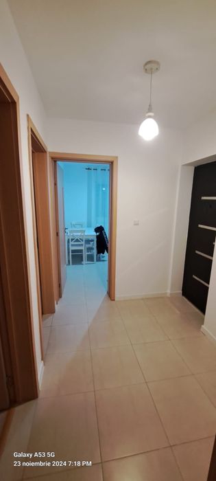 Inchiriez apartament
