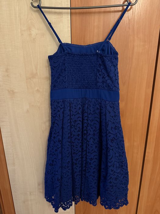 Официална дантелена рокля