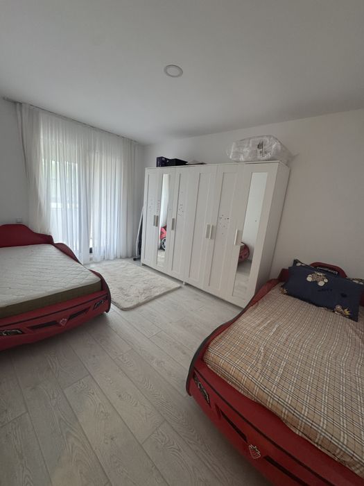 Vila Spatioasa 4 Camere Cosmopolis