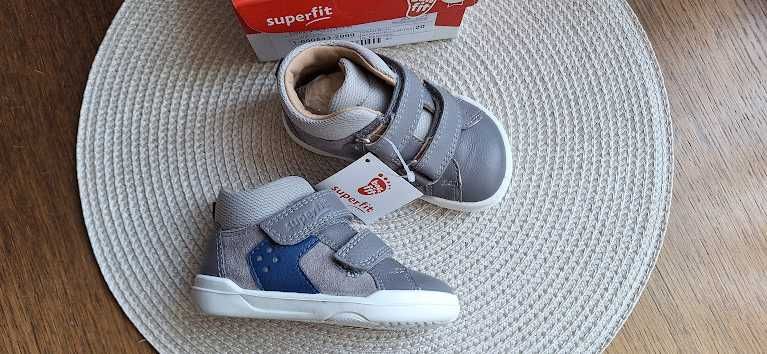 Нови боси сникърси/обувки/маратонки на Superfit - н. 20