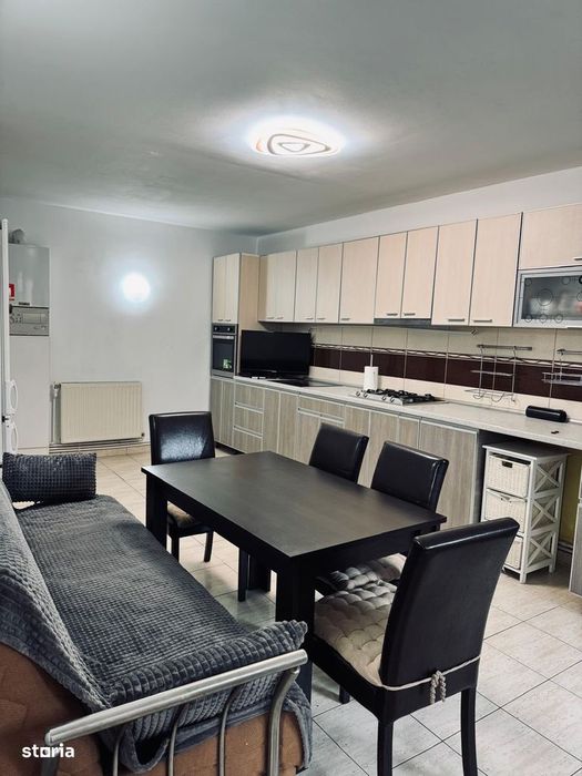 De inchiriat casa formata din 3 camere,zona ultracentrala, teren 555mp