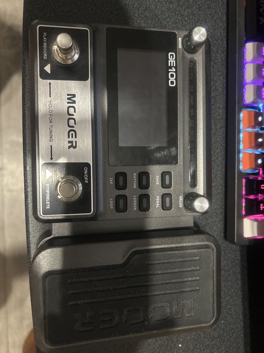 Гитара Yamaha erg 121