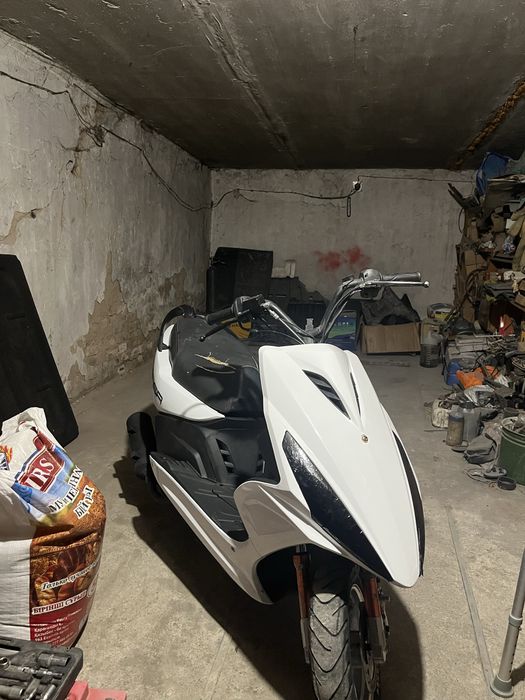 Продам скутер вента корса 125