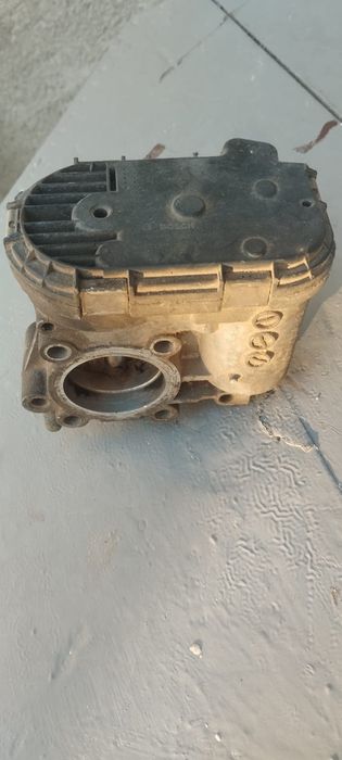 Vând clapeta acceleratie