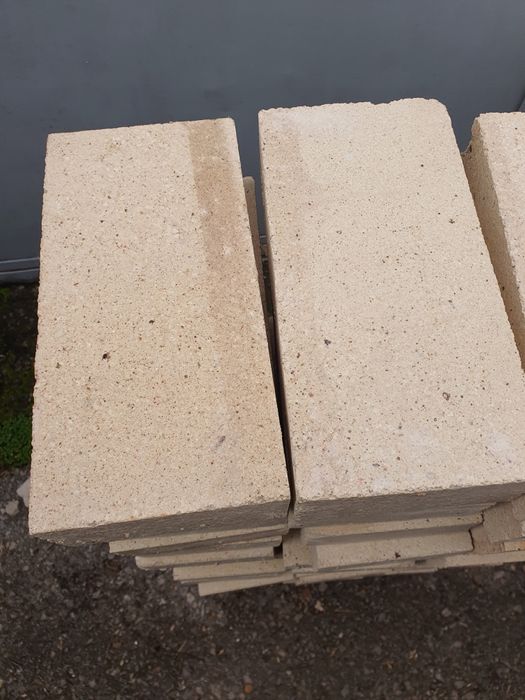 Агнеопорни тухли