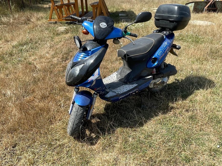 Vand sau schimb scuter rex 49cc