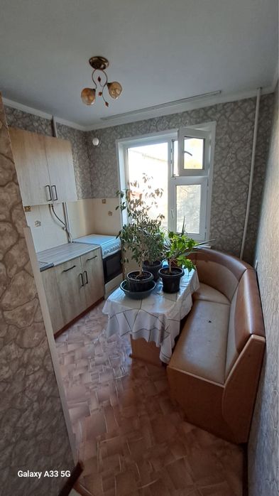 Продам 2 ком кв 46 м2 в районе 8 школы