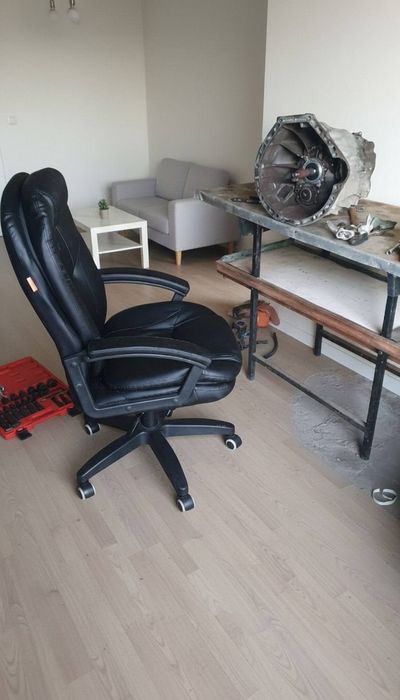 Кресло руководителя офисное компьютерное игровое