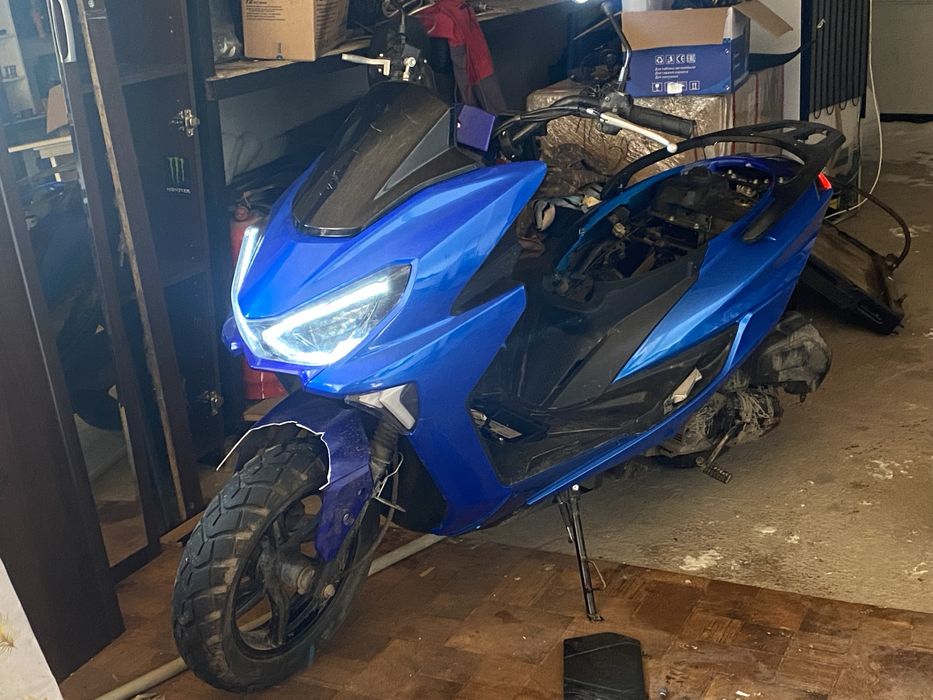 Продам скутер, мопед, макси