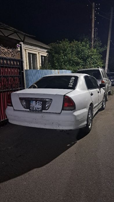 Продам  митсубиси  диаманте