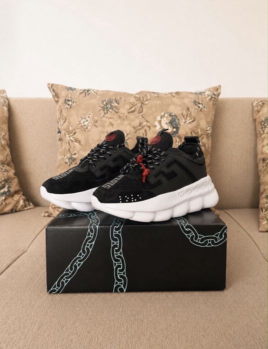 Adidasi chain reaction