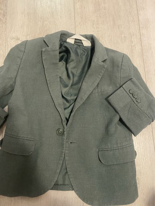 Продавам детско сако HM 104 размер