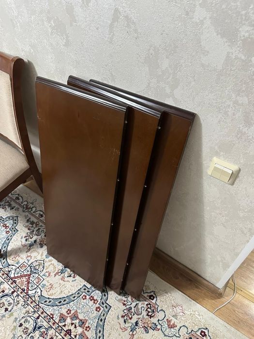 Стол для гостиной