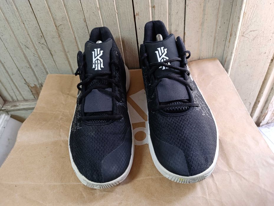 ''Nike Kyrie Flytrap 2''оригинални маратонки 44.5 номер