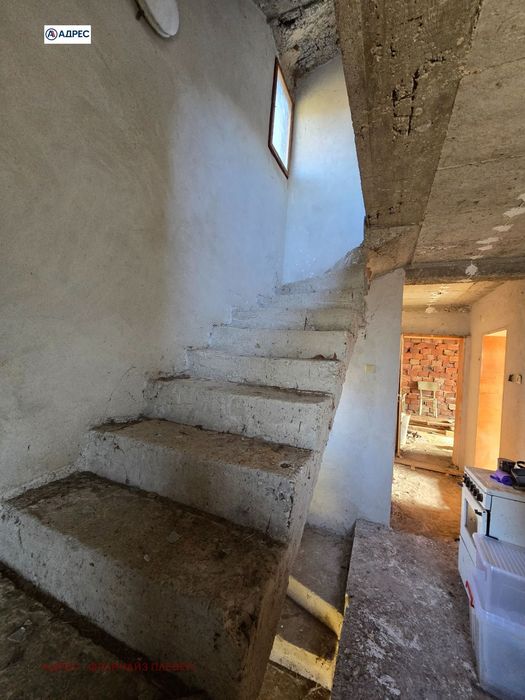 Къща в Плевен, област-с.Радишево площ 210 цена 162000