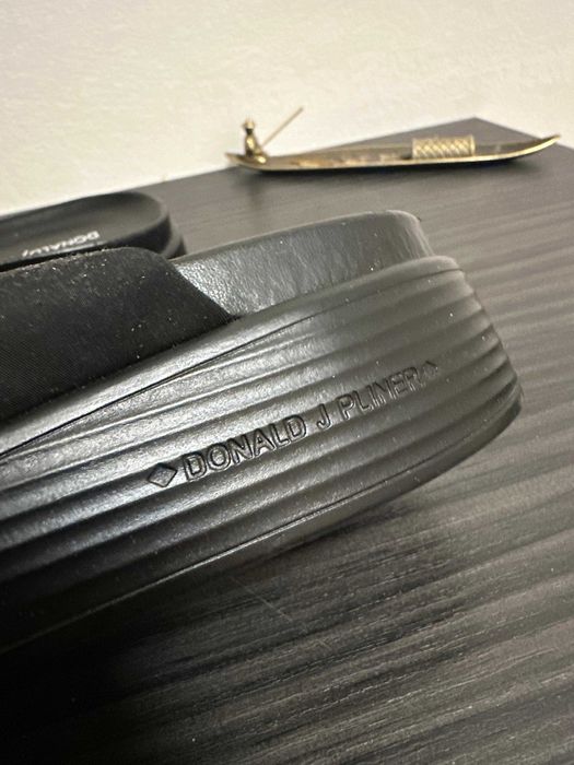 Donald Pliner papuci