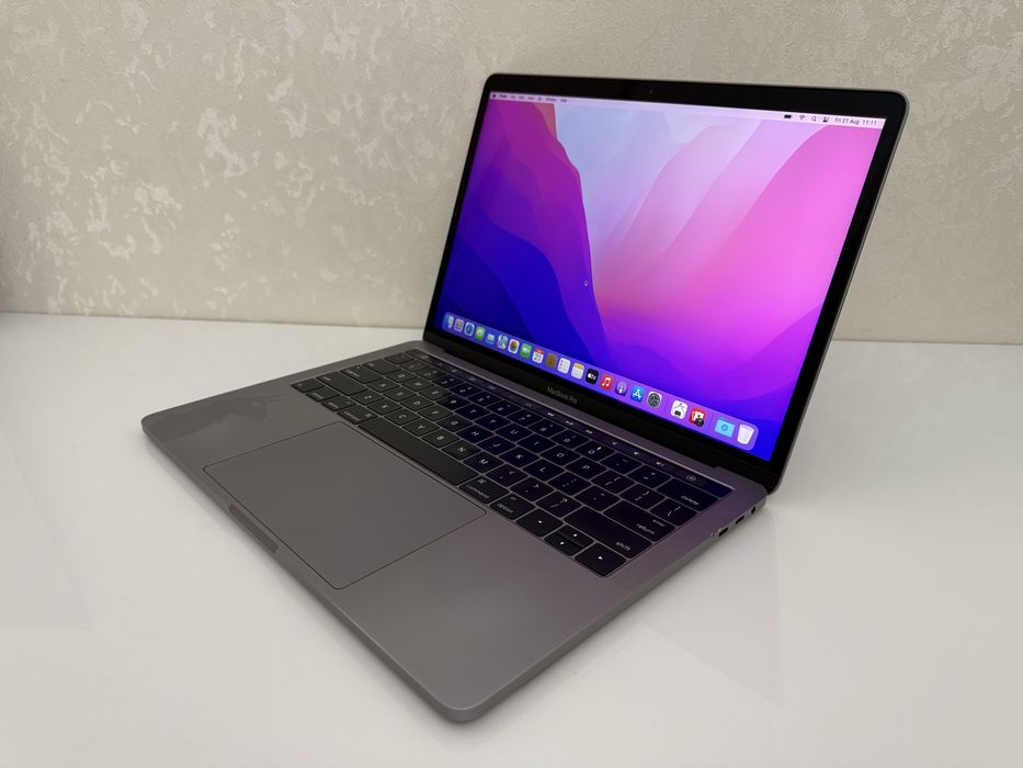 MacBook Pro TouchBar 2016год. i5/8/256