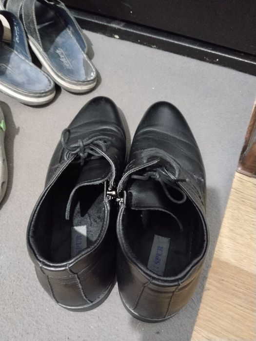 Продам ботинки мужские