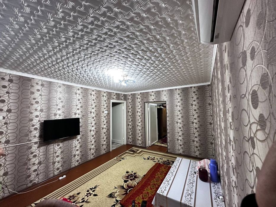 Uchquduq tumanida arzon narxda 2 xonali kvartira srochna sotiladi