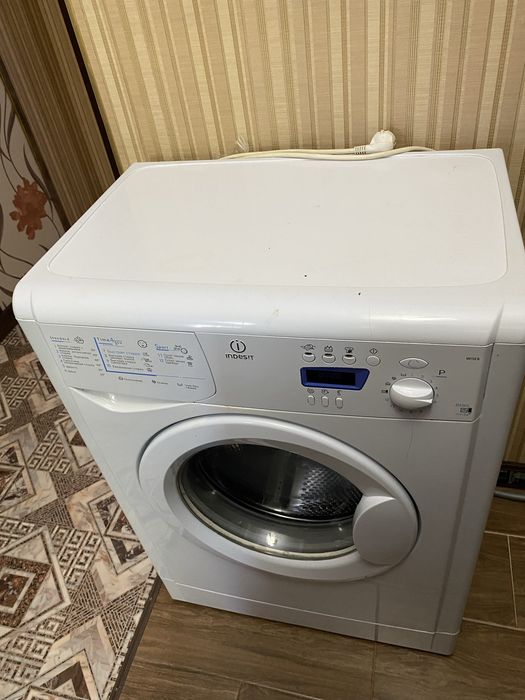 Продам стиральную машину