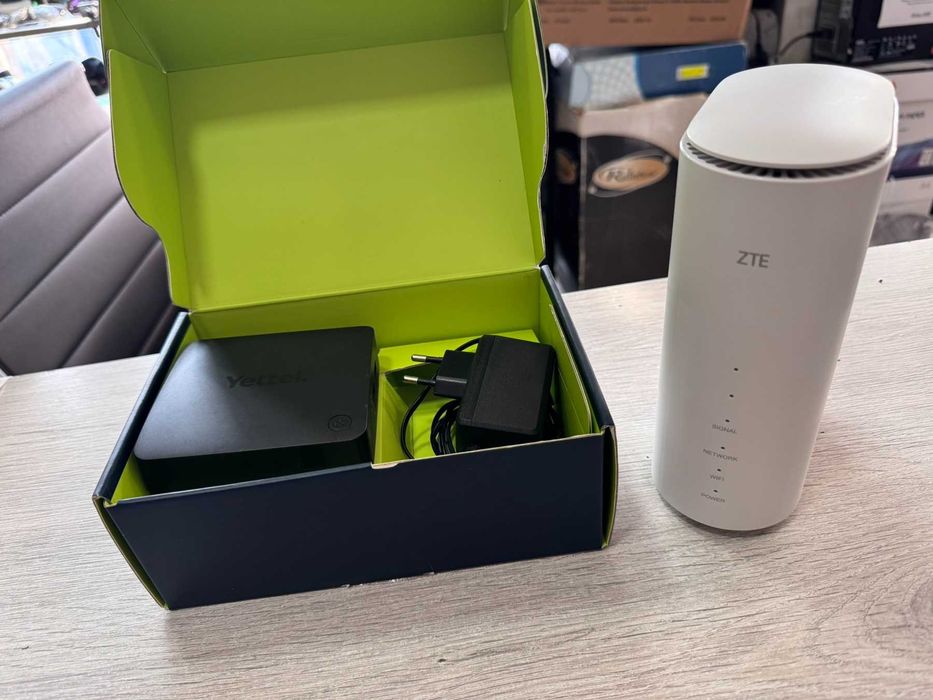 Smart TV Box ZXV10 B866VH01 + Рутер ZTE MC801A