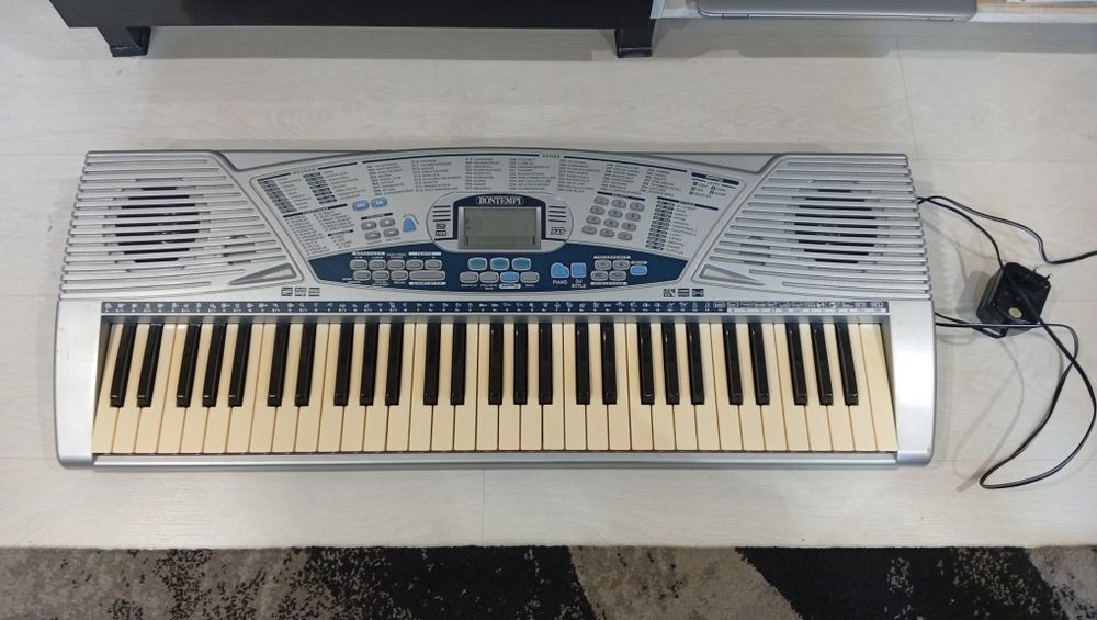 Синтезатор в добро състояние