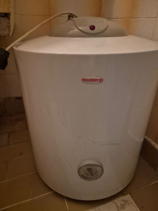 Бойлер 50л Аристон