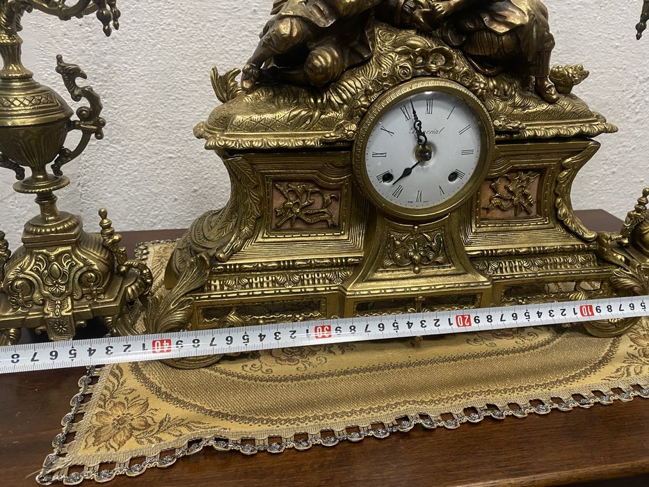 Френски каминен часовник от масивен месинг бароков часовник