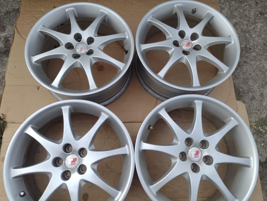 Оригинални Fondmetal  17-5х100 7j ET38 Toyota
